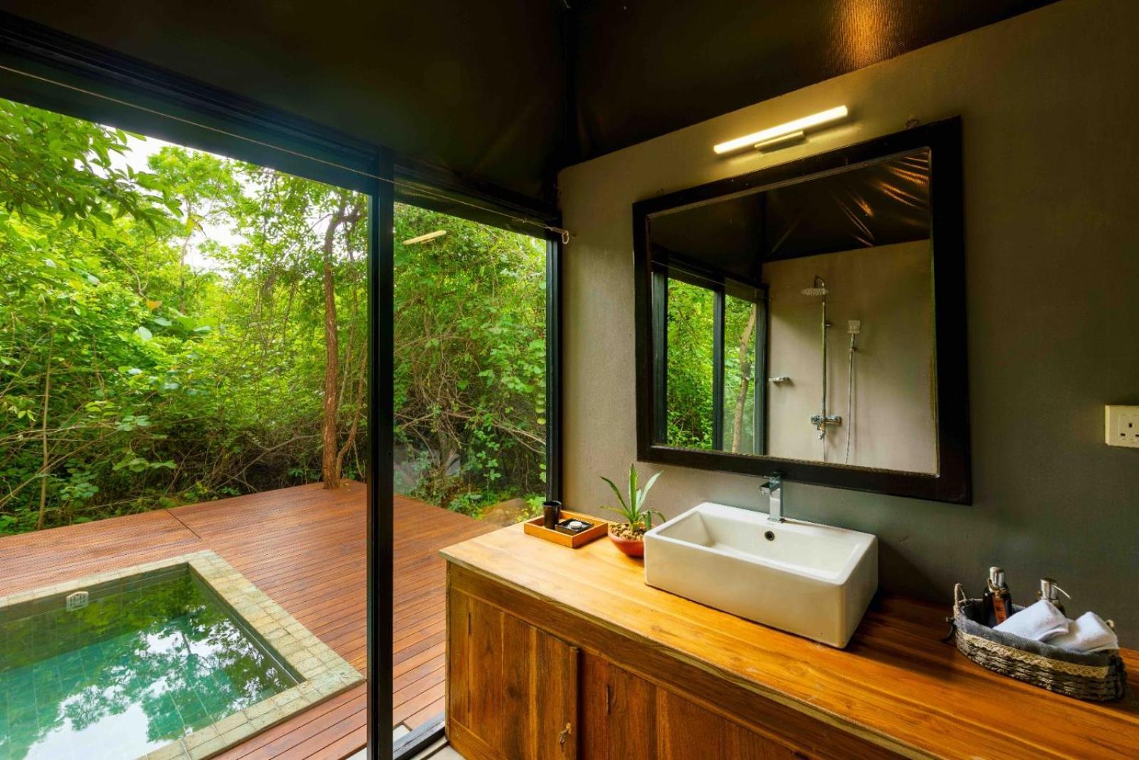 Makini Bush Camp, Yala Hotel Екстериор снимка